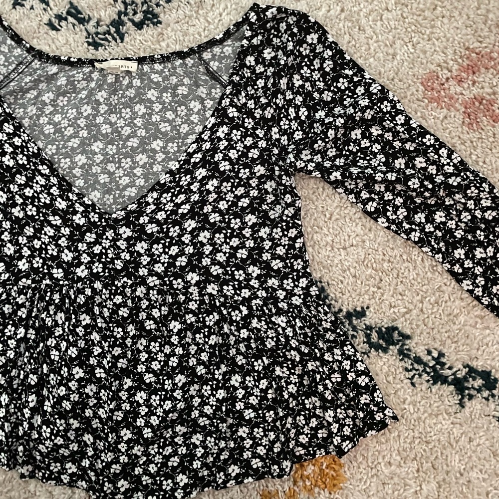 Pacsun Flowy Dainty Floral Long Sleeve